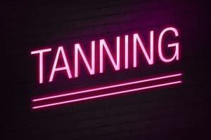 spray tanning close to me